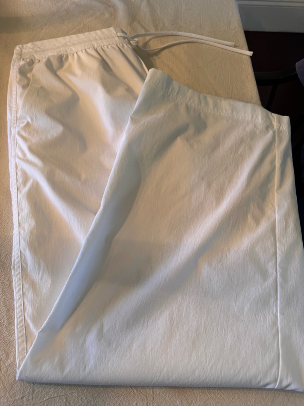 Women’s Athleta White Drawstring Pants